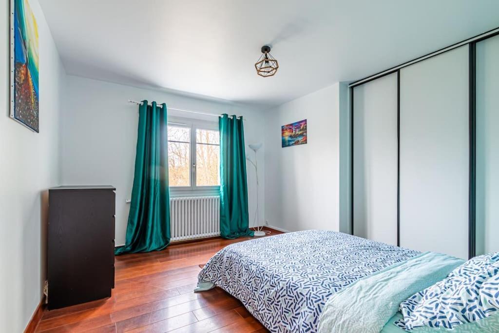Charmante Maison Au Calme Yerres Extérieur photo